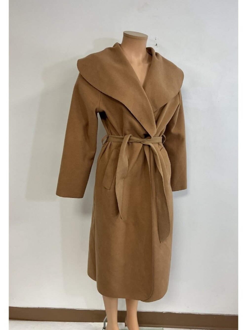 Long Wool Camel Coat Belted Made in Italy Womens Medium